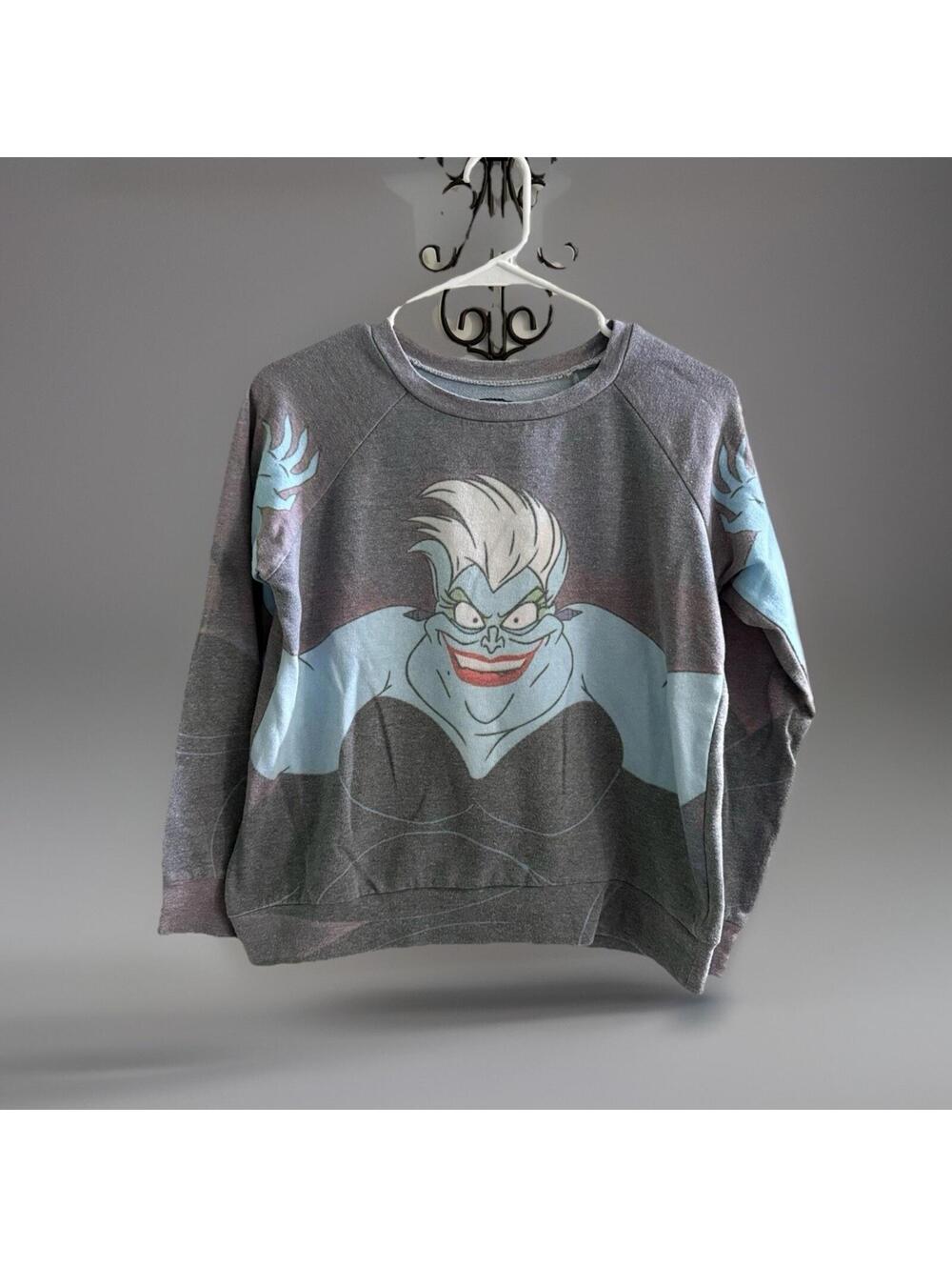 Disney Ursula All Over Print Crewneck Sweatshirt Gray Women’s Small Villains